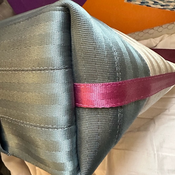 Harveys on Ice park hopper - Picture 4 of 7